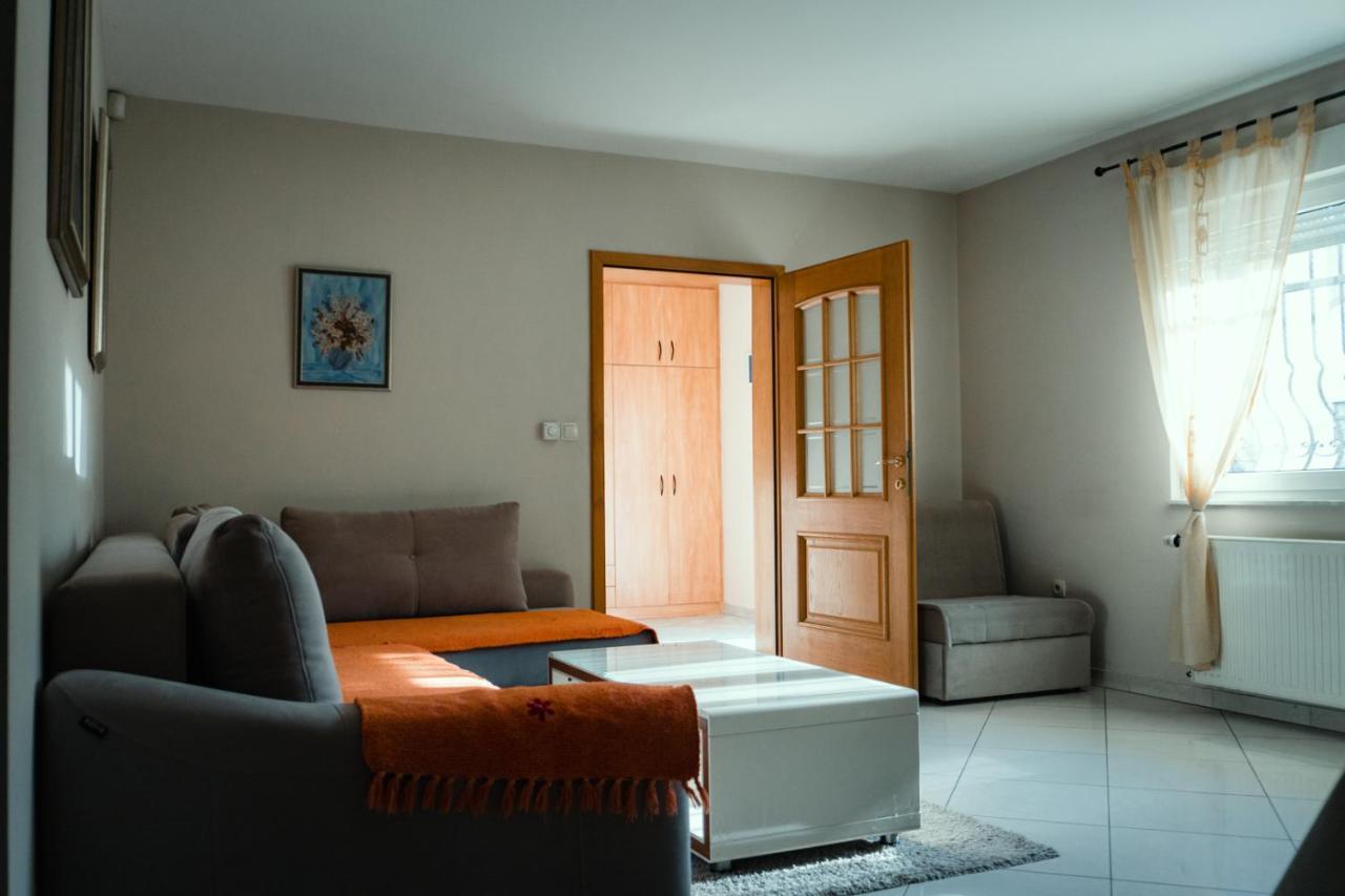 Holiday Home Rozic - Villa With Private Seasonal Heated Pool Mostar Extérieur photo