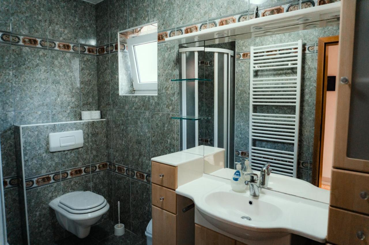 Holiday Home Rozic - Villa With Private Seasonal Heated Pool Mostar Extérieur photo