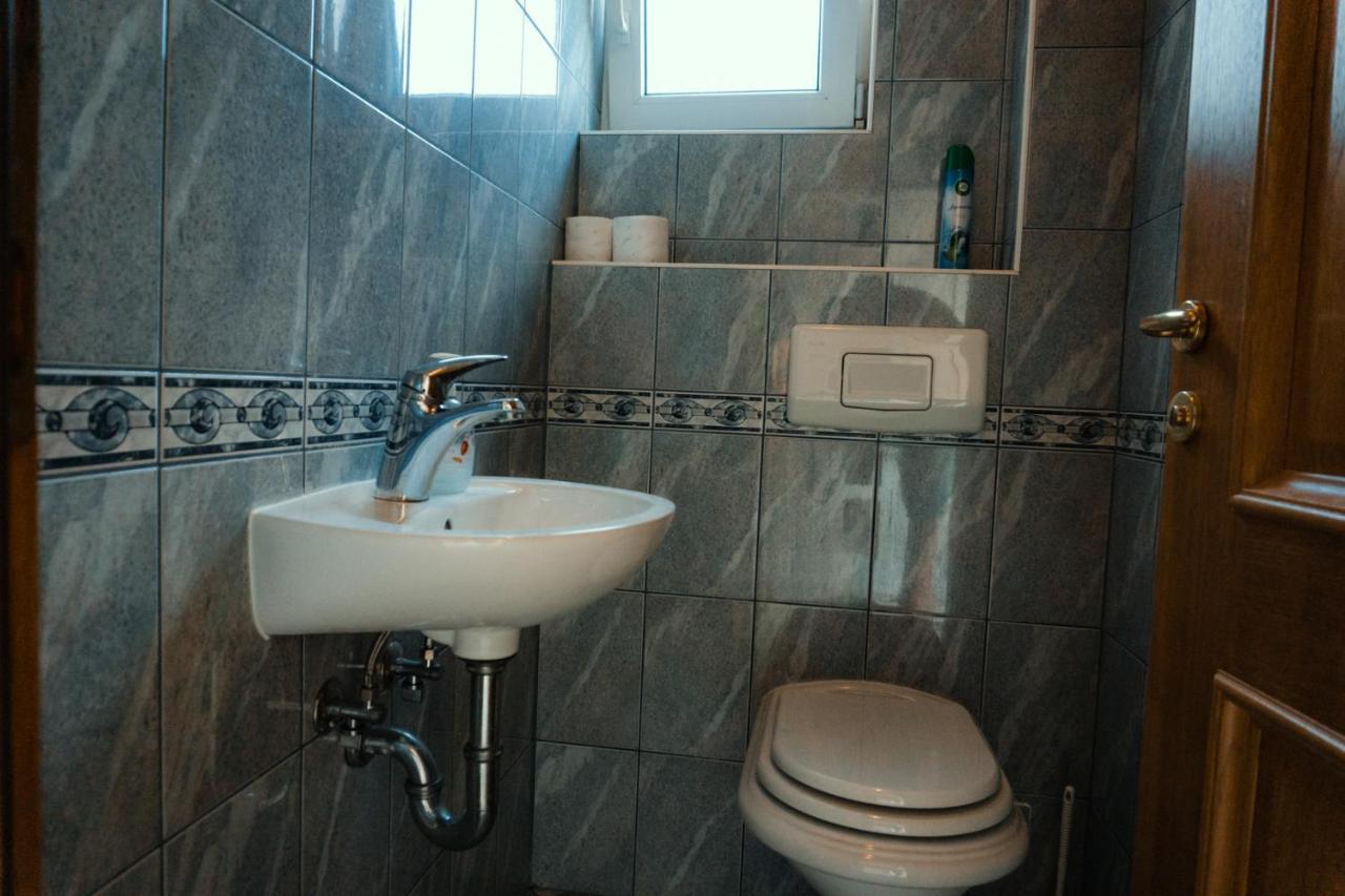 Holiday Home Rozic - Villa With Private Seasonal Heated Pool Mostar Extérieur photo
