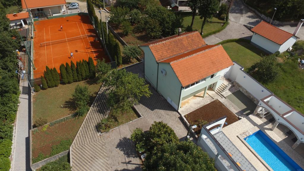 Holiday Home Rozic - Villa With Private Seasonal Heated Pool Mostar Extérieur photo