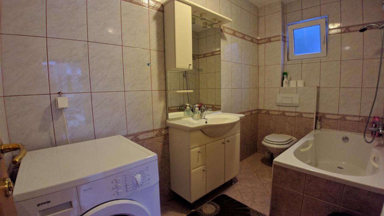 Holiday Home Rozic - Villa With Private Seasonal Heated Pool Mostar Extérieur photo